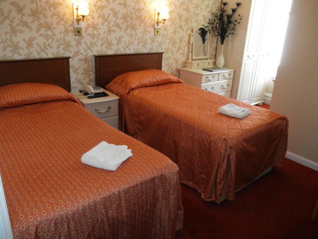 Queens Hotel ランディドノー 部屋 写真